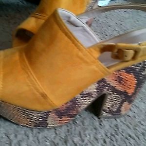 Cute gently used wedge